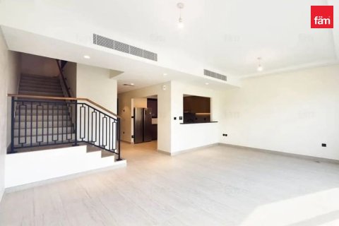 Снять в аренду таунхаус в Дубае: 4 спальни, 211.4м², № 123165 - фото 4