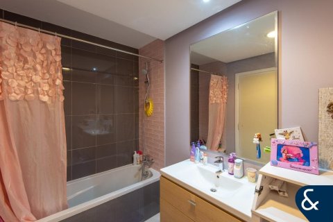 Apartamento en GOLF VISTA HEIGHTS en Jebel Ali, Dubai, 2 dormitorios, 178 m², № 79238 - foto 10