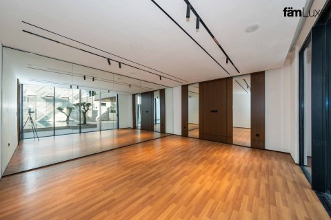 Villa in Dubai 5 bedrooms, 690.4 sq.m. № 93628 - photo 20