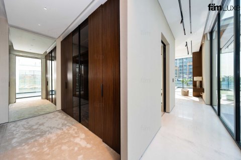 Villa in Dubai 5 bedrooms, 690.4 sq.m. № 93628 - photo 28