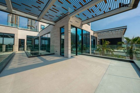 Villa in Dubai 5 bedrooms, 690.4 sq.m. № 93628 - photo 29