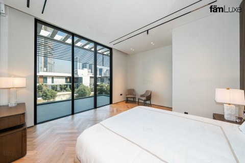 Villa in Dubai 5 bedrooms, 690.4 sq.m. № 93628 - photo 25