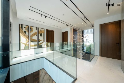 Villa in Dubai 5 bedrooms, 690.4 sq.m. № 93628 - photo 24