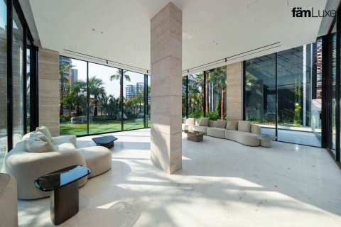 Villa in Dubai 5 bedrooms, 690.4 sq.m. № 93628 - photo 3