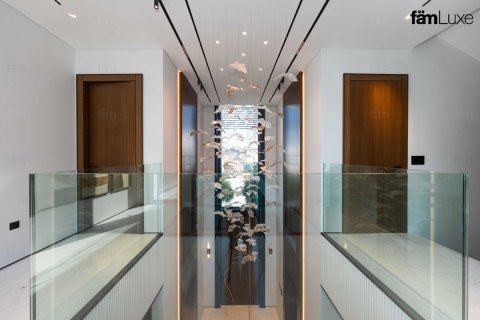 Villa in Dubai 5 bedrooms, 690.4 sq.m. № 93628 - photo 21