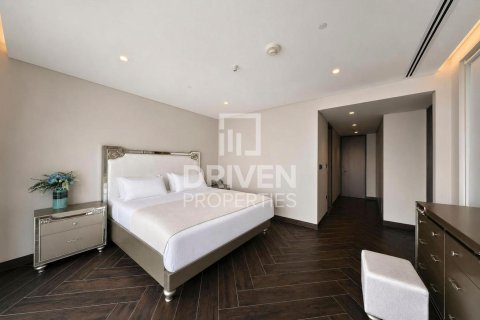 Apartment in Zabeel, Dubai 2 bedrooms, 238.85 sq.m. № 136966 - photo 18