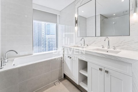 Apartment in Downtown Dubai (Downtown Burj Dubai), Dubai 2 bedrooms, 159.51 sq.m. № 138859 - photo 19