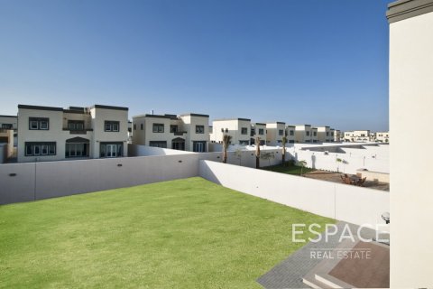 Купить виллу в Regional, Jumeirah Park, Дубай: 3 спальни, 285м², № 61918 - фото 2