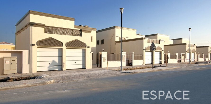 Вилла в Regional, Jumeirah Park, Дубай, 3 спальни, 285м², № 61918