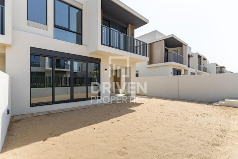Townhouse in Jebel Ali, Dubai 4 bedrooms, 339.56 sq.m. № 129492 - photo 13