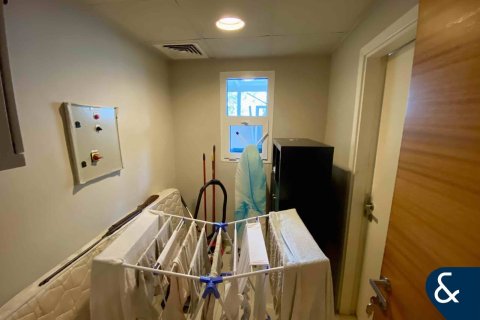 Villa in Jumeirah Village Triangle, Dubai 2 bedrooms, 686 sq.m. № 76316 - photo 30