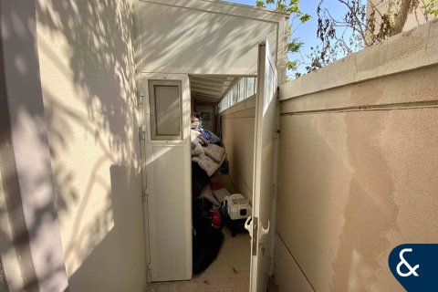 Villa in Jumeirah Village Triangle, Dubai 2 bedrooms, 686 sq.m. № 76316 - photo 29