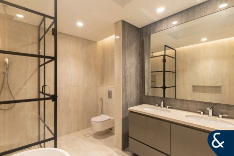 Apartment in Business Bay, Dubai 3 bedrooms, 209 sq.m. № 76314 - photo 20