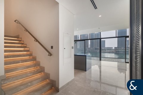 Apartment in Business Bay, Dubai 3 bedrooms, 209 sq.m. № 76314 - photo 10