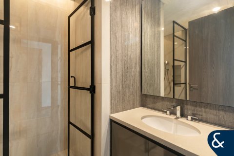 Apartment in Business Bay, Dubai 3 bedrooms, 209 sq.m. № 76314 - photo 17