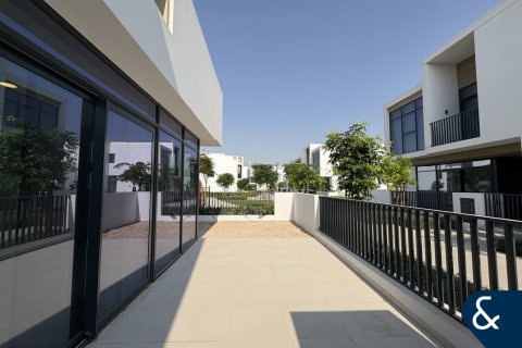 Villa in Bliss, Arabian Ranches 3, Dubai 4 bedrooms, 298 sq.m. № 76319 - photo 6