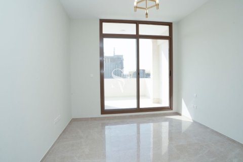 Apartment in Al Furjan, Dubai 2 bedrooms, 160 sq.m. № 111078 - photo 11