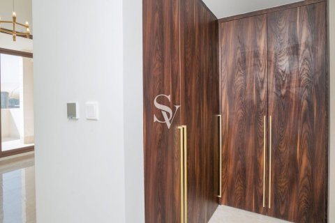 Apartment in Al Furjan, Dubai 2 bedrooms, 160 sq.m. № 111078 - photo 13