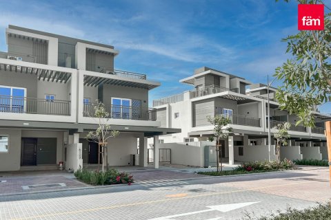 Maison de ville à Dubai, 4 chambres, 112.2 m², № 91720 - photo 2