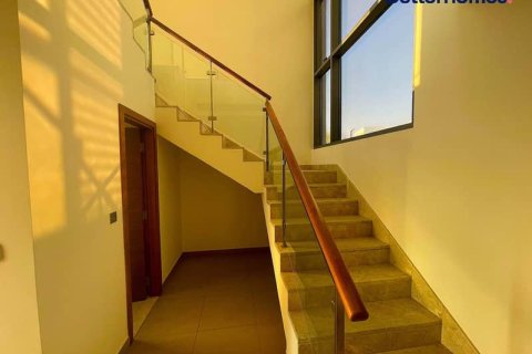 Снять в аренду виллу в Дубай Хилс Эстейт, Дубай: 3 спальни, 454м², № 57822 - фото 6