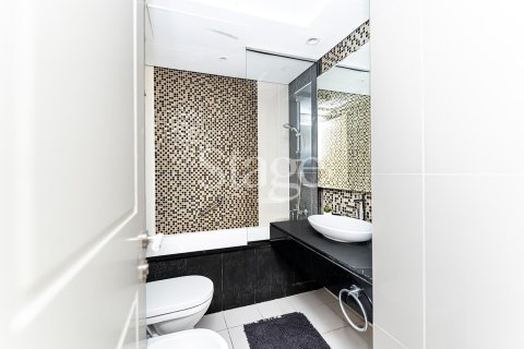 Appartement à Downtown Dubai (Downtown Burj Dubai), Dubai, 3 chambres, 113 m², № 56239 - photo 2