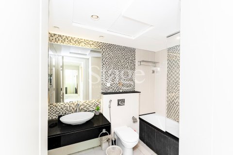 Appartement à Downtown Dubai (Downtown Burj Dubai), Dubai, 3 chambres, 113 m², № 56239 - photo 3