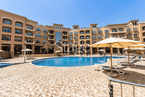 Apartment in Diamond Views, Jumeirah Village Circle, Dubai 3 bedrooms, 262 sq.m. № 56237 - photo 2