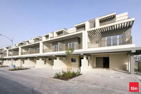 Снять в аренду виллу в Дубае: 3 спальни, 170.2м², № 100066 - фото 9