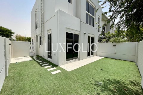 Adosado en Arabella Townhouses, Mudon, Dubai, 4 dormitorios, 235 m², № 46390 - foto 1