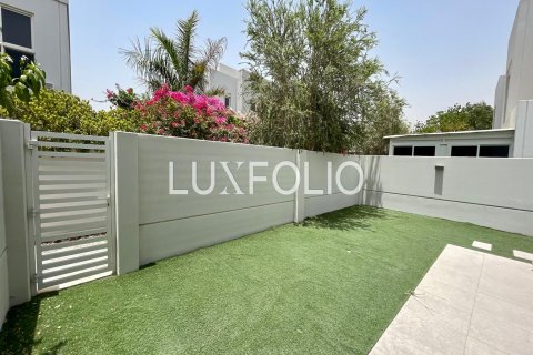 Adosado en Arabella Townhouses, Mudon, Dubai, 4 dormitorios, 235 m², № 46390 - foto 3