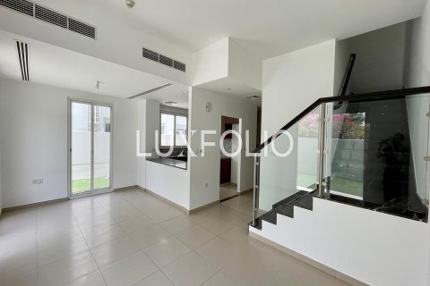 Adosado en Arabella Townhouses, Mudon, Dubai, 4 dormitorios, 235 m², № 46390 - foto 2