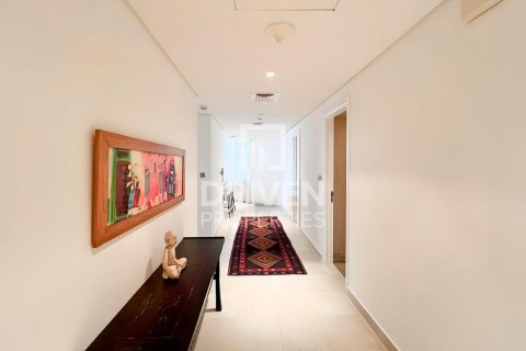 Apartment in DIFC, Dubai 2 bedrooms, 157.94 sq.m. № 140185 - photo 12