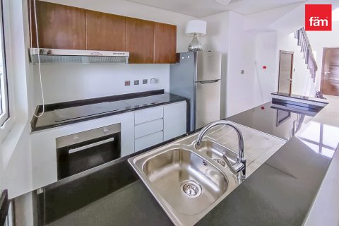 Townhouse in Dubai 4 bedrooms, 174.8 sq.m. № 70569 - photo 12