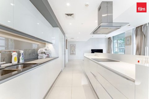 Apartment in Dubai 2 bedrooms, 139.4 sq.m. № 141821 - photo 8