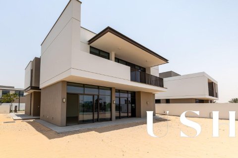 Villa in Al Furjan, Dubai 4 bedrooms, 575 sq.m. № 46747 - photo 1