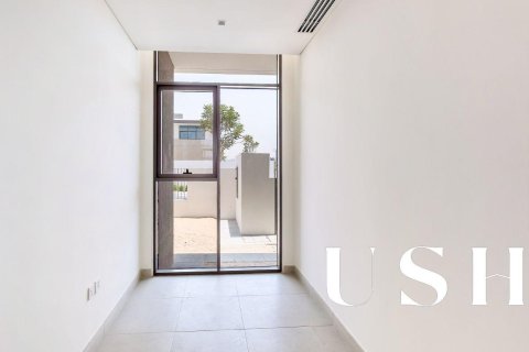 Villa in Al Furjan, Dubai 4 bedrooms, 575 sq.m. № 46747 - photo 29