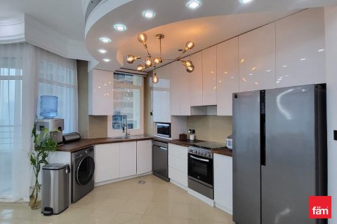 Снять в аренду квартиру в Дубай Марине, Дубай: 2 спальни, 135.4м², № 41261 - фото 6