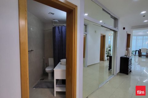 Снять в аренду квартиру в Дубай Марине, Дубай: 2 спальни, 135.4м², № 41261 - фото 10