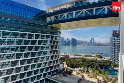 Снять в аренду квартиру в Пальме Джумейре, Дубай: 1 спальня, 66.4м², № 96330 - фото 1