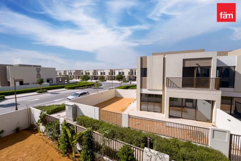 Adosado en Dubai, 4 dormitorios, 231.2 m², № 77720 - foto 3