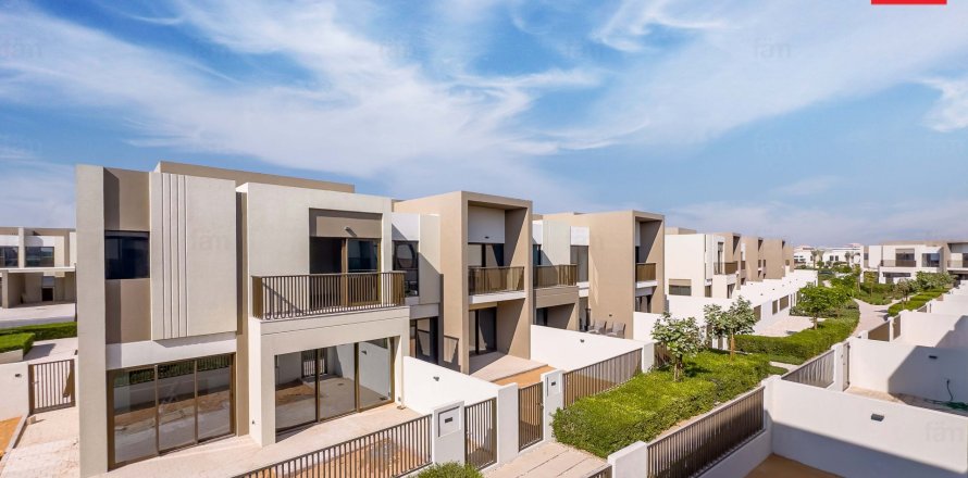 Adosado en Dubai, 4 dormitorios, 231.2 m², № 77720
