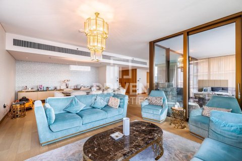 Apartment in Jumeirah Bay Island, Jumeirah, Dubai 3 bedrooms, 294 sq.m. № 18360 - photo 1