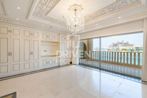 Villa en Palm Jumeirah, Dubai, 6 dormitorios, 1691 m², № 18359 - foto 29