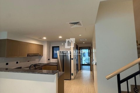 Townhouse in Damac Lagoons, Dubai 4 bedrooms, 144 sq.m. № 73158 - photo 6