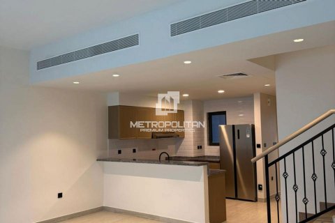 Townhouse in Damac Lagoons, Dubai 4 bedrooms, 144 sq.m. № 73158 - photo 2