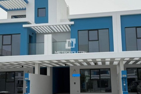 Townhouse in Damac Lagoons, Dubai 4 bedrooms, 144 sq.m. № 73158 - photo 4