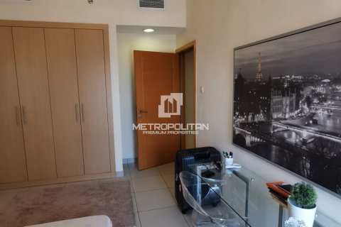 Apartment in Jumeirah Lake Towers, Dubai 2 bedrooms, 122 sq.m. № 73152 - photo 5