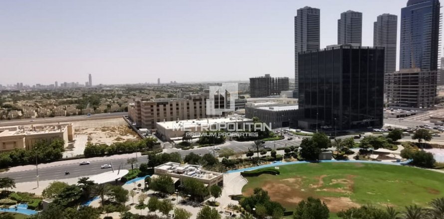 Apartment in Jumeirah Lake Towers, Dubai 2 bedrooms, 122 sq.m. № 73152