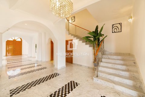 Villa in Signature Villas, Palm Jumeirah, Dubai 5 bedrooms, 1245 sq.m. № 73154 - photo 17