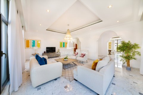 Villa in Signature Villas, Palm Jumeirah, Dubai 5 bedrooms, 1245 sq.m. № 73154 - photo 14